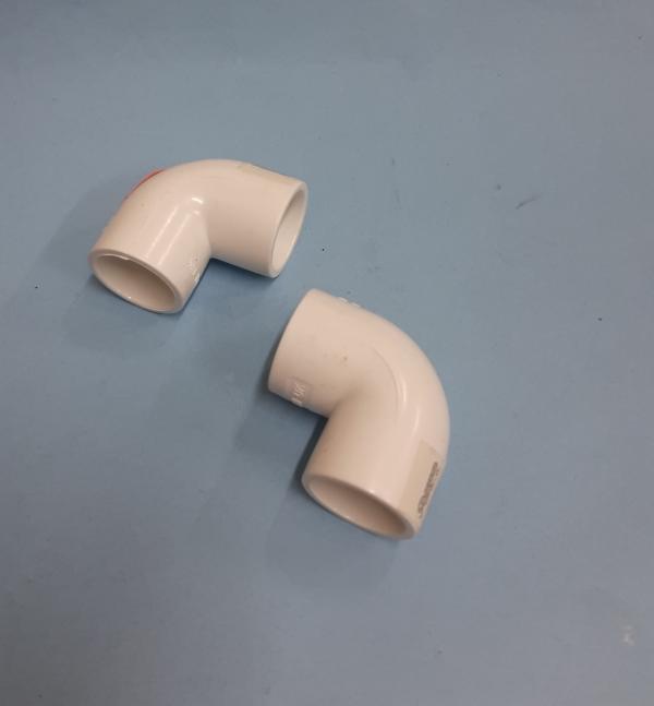 UNION PVC CODO LISO 90 GRADOS 1/2