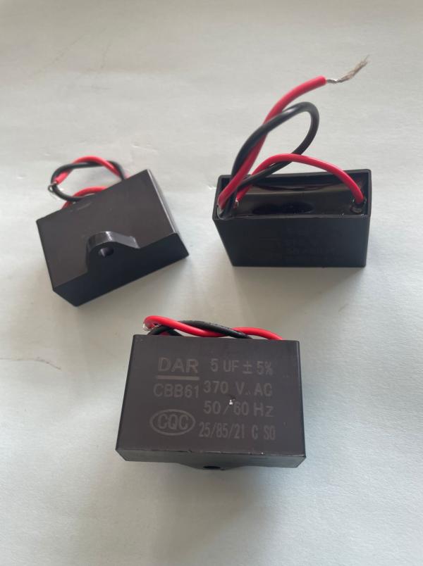 CAPACITOR ARRANQUE  VENTILADOR 5 uF 2 LINEAS / 20140015