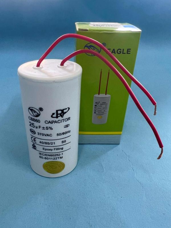CAPACITOR 25 uF / 370V CON CABLE