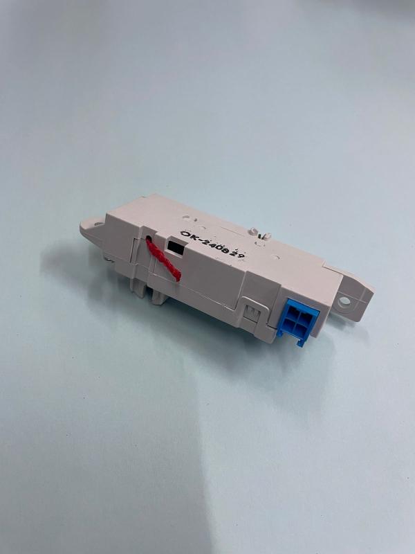 SWITCH PUERTA LAVADORA LG INVERTER EBF61215204 ORIGINAL CONECTOR AZUL