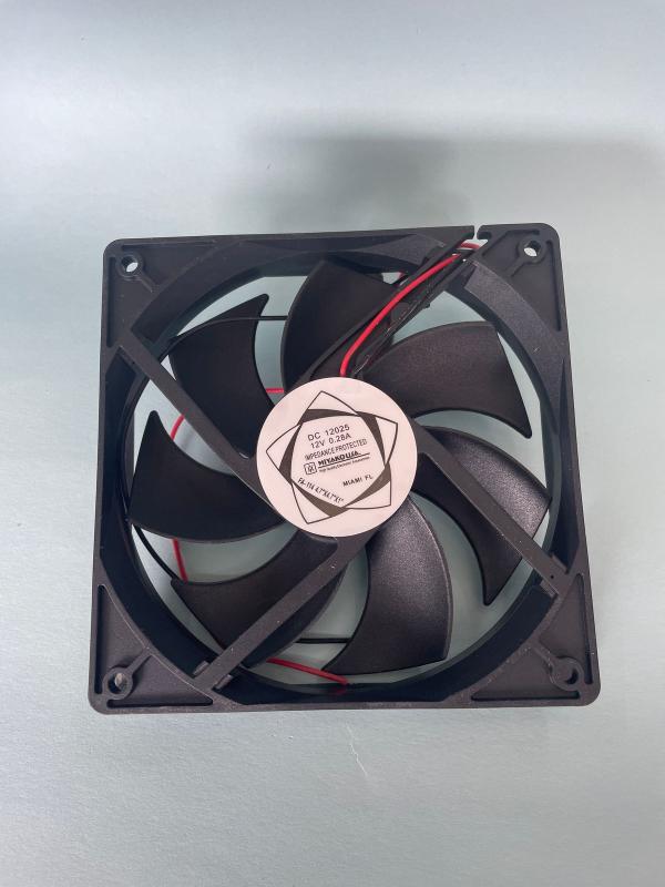 VENTILADOR CUADRADO ASPAS PLASTICAS 12X12X2.5CM  / 12V / 1091305 / FA-114