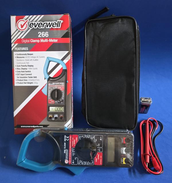 PINZA AMPERIM&Eacute;TRICA DIGITAL DE ALTA RESISTENCIA 266