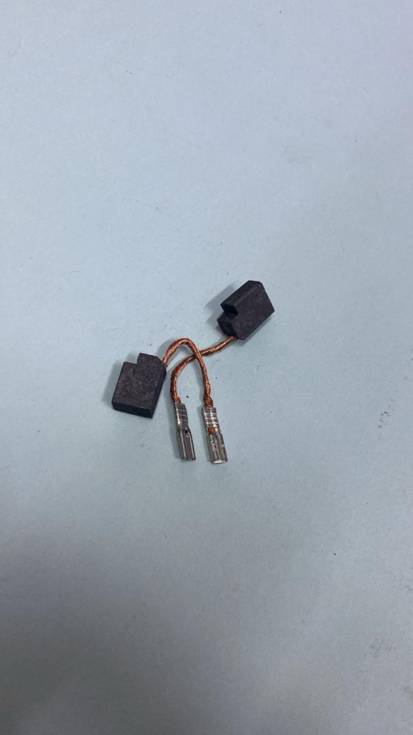 CARBON ESMERILADORA DEWALT CA153